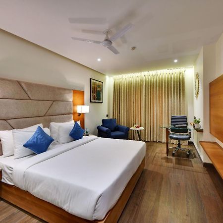 The Glory Suites Near Igi Airport Нью-Делі Екстер'єр фото